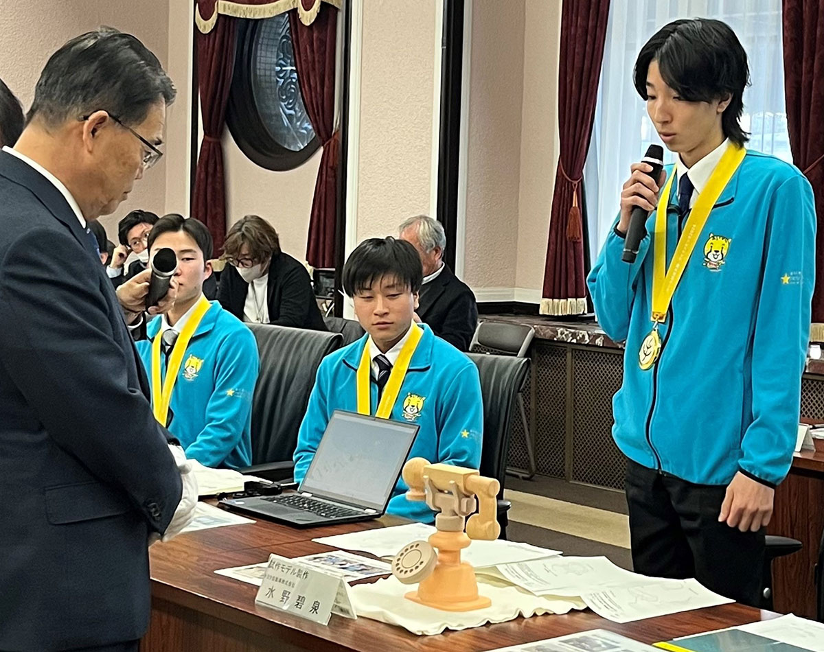 技能五輪全国大会、金賞受賞者、集合写真